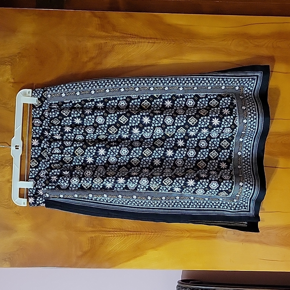 Ann Taylor skirt